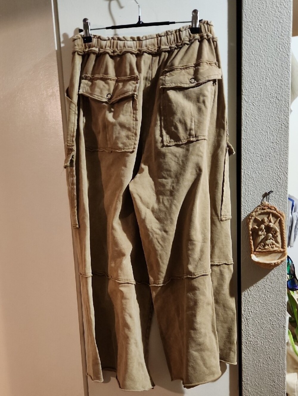 Easel Los Angeles Light Tan distressed Boho Streetwear Wide Legged Pants Sz S - Picture 9 of 9